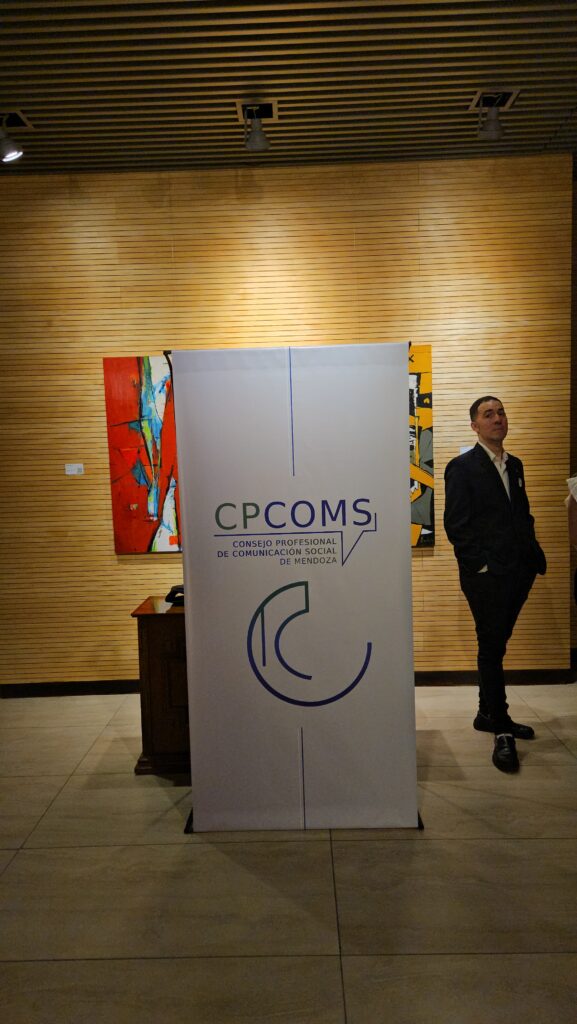 Cpcoms 577x1024